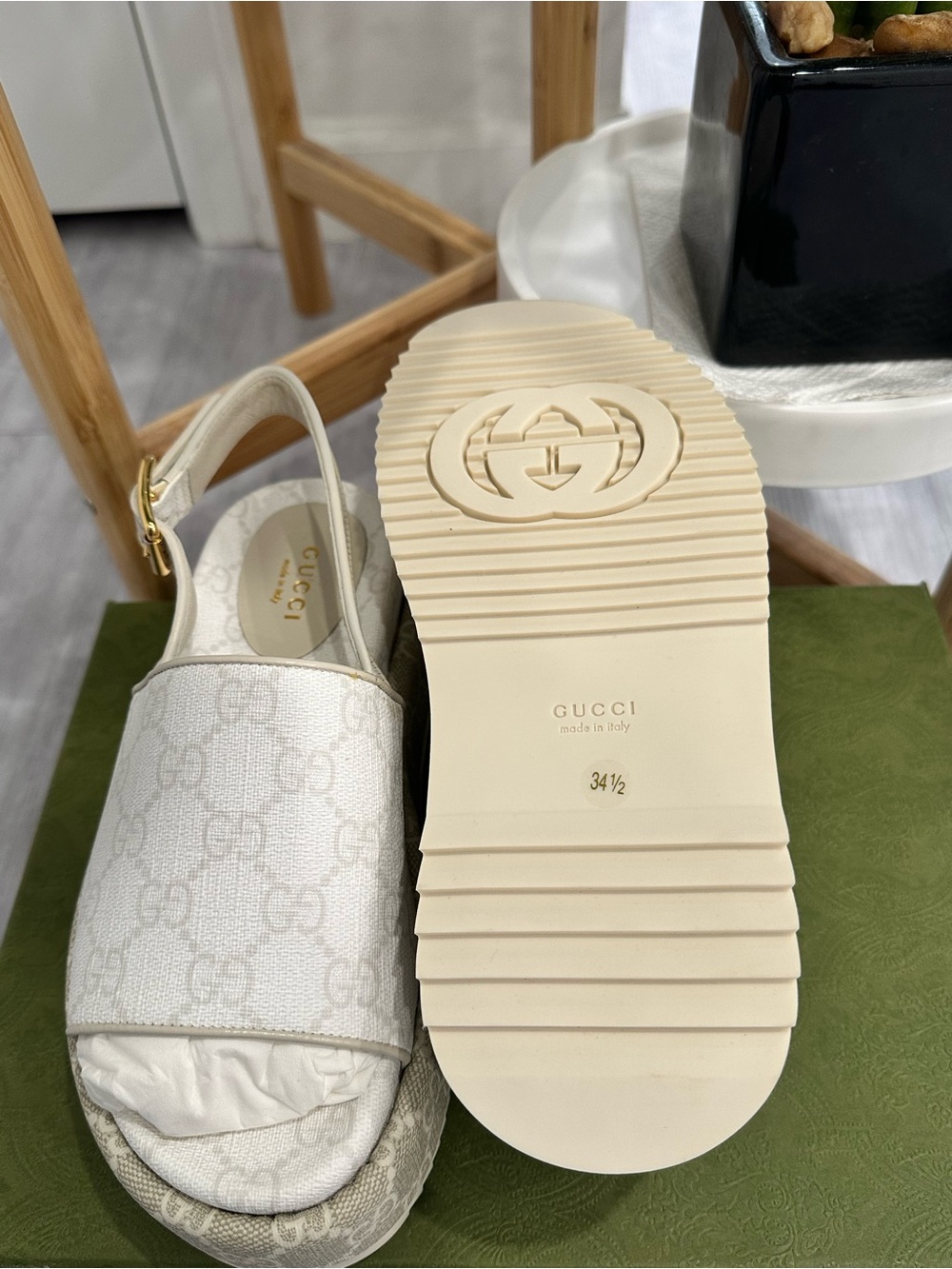 ❌SOLD❌ Gucci White and Beige Monogram Platform Slingback Wedges (Fits US5) - Picture 4 of 6